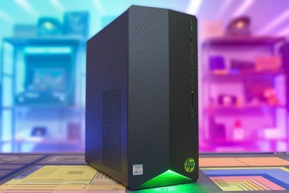 HP Pavilion Desktop TG01-0030 on a desk