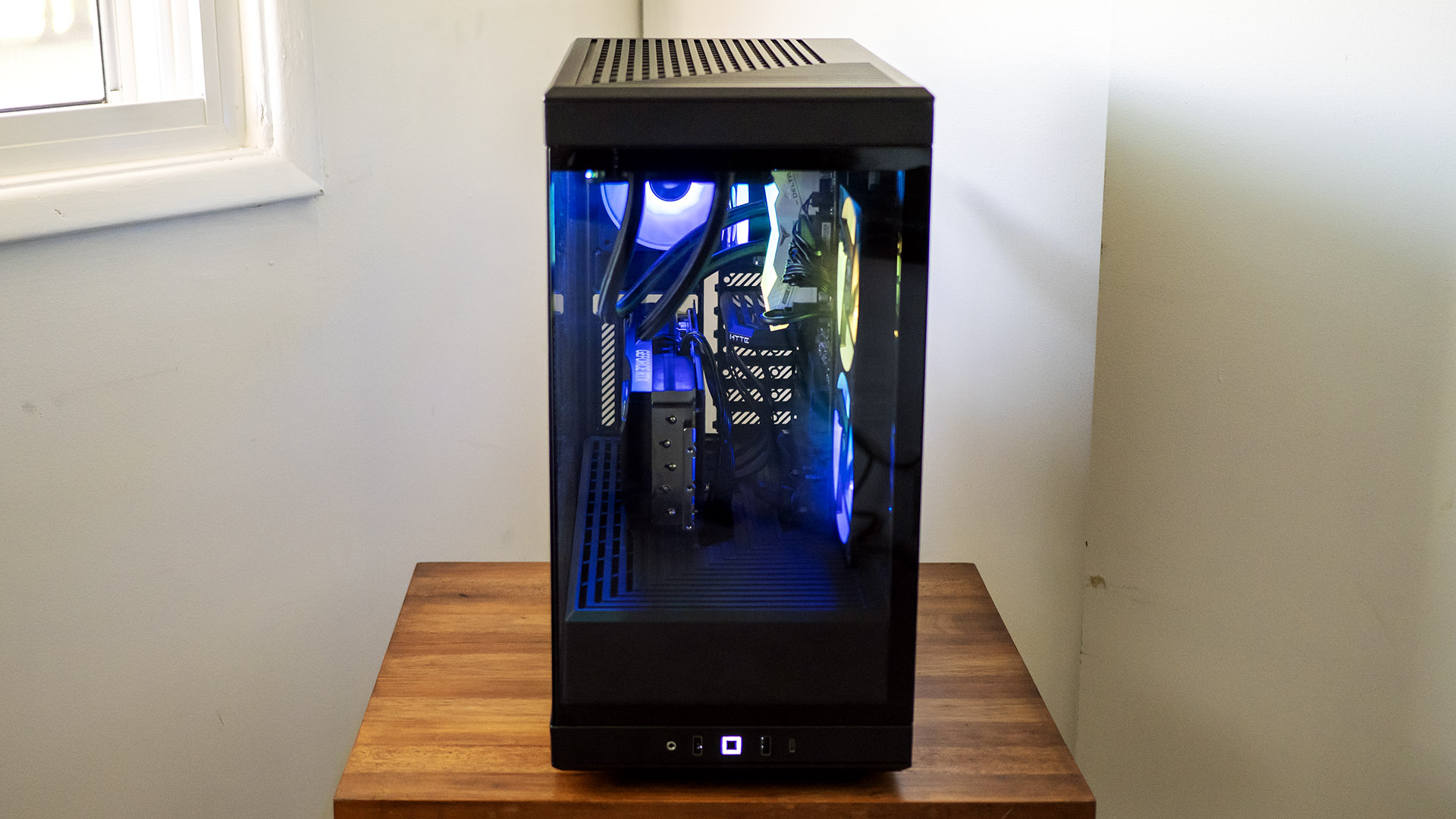 iBUYPOWER Y40 PRO Y40BA9N57T01 Desktop on a desk